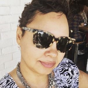 Meet your Posher, Janiré